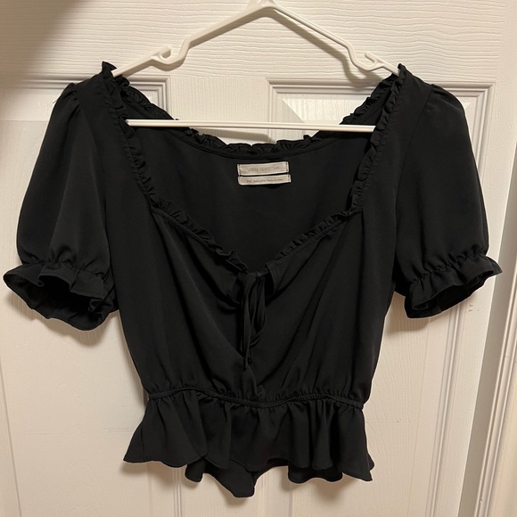 Urban Outfitters Black Puff Sleeve Top - Picture 1 of 1